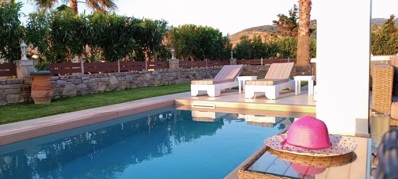 Villa Alexandros Kíssamos Exteriör bild